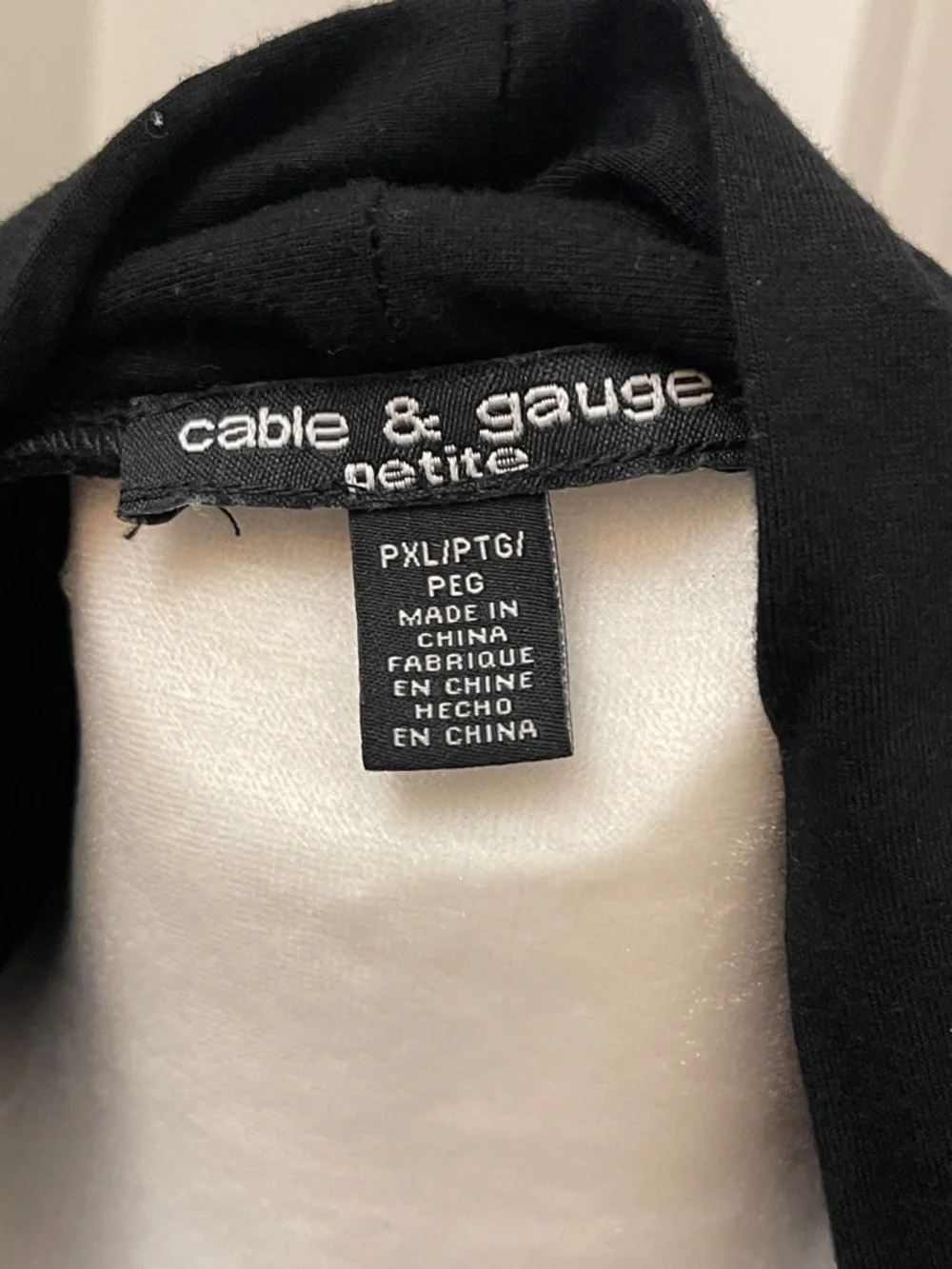 Cable & Gauge Black Lace-Up V-Neck A-Line Tank - Picture 4 of 4